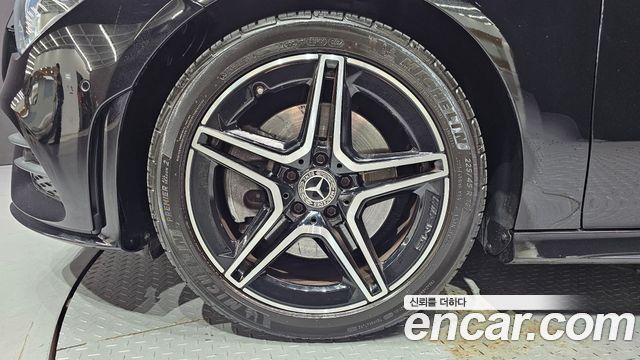 Mercedes-Benz CLA-Class (C118) CLA250 4MATIC 2023 — фото 5