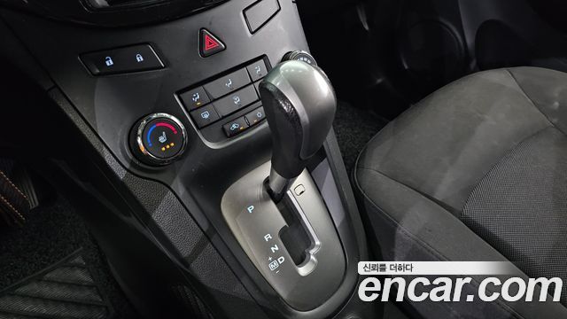 Chevrolet Orlando 2.0 Diesel LT Premium 2015 — фото 9