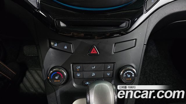 Chevrolet Orlando 2.0 Diesel LT Premium 2015 — фото 17