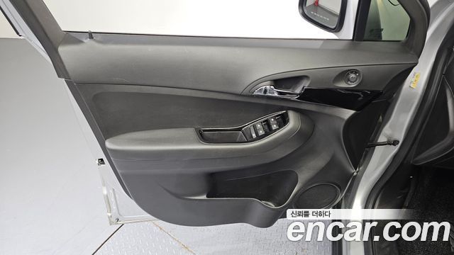 Chevrolet Orlando 2.0 Diesel LT Premium 2015 — фото 24
