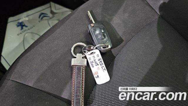 Chevrolet Orlando 2.0 Diesel LT Premium 2015 — фото 31