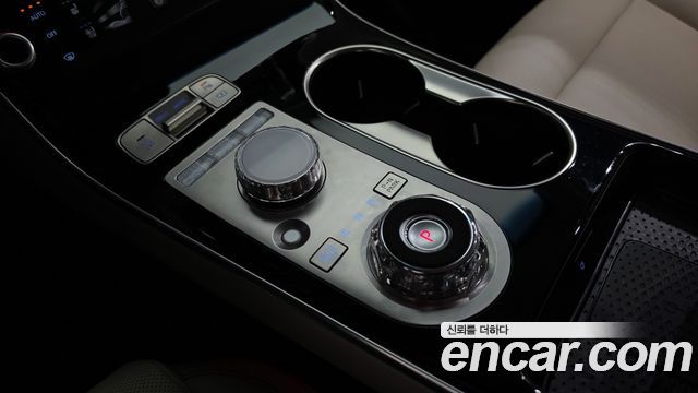Genesis GV70 2.5T Gasoline 2WD 2025 — фото 9