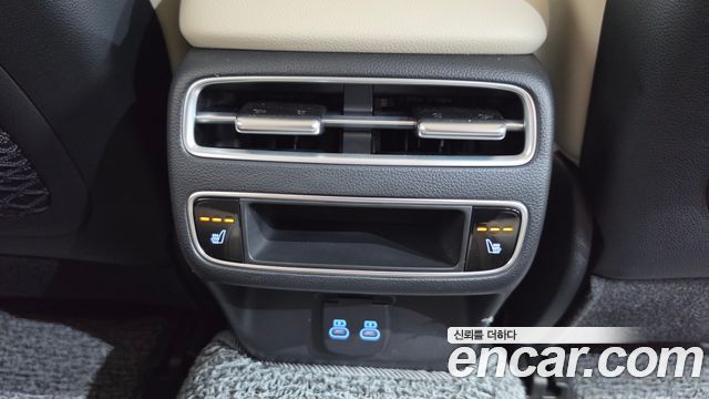 Genesis GV70 2.5T Gasoline 2WD 2025 — фото 40
