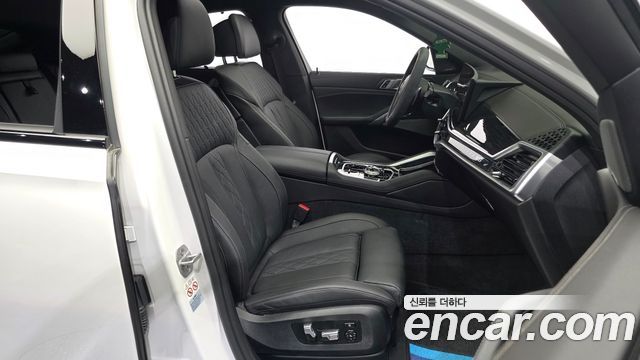 BMW X6 (G06) xDrive40i M Sport 2024 — фото 11
