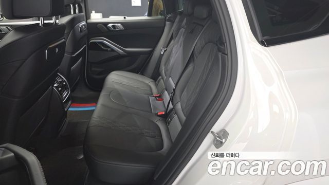BMW X6 (G06) xDrive40i M Sport 2024 — фото 26