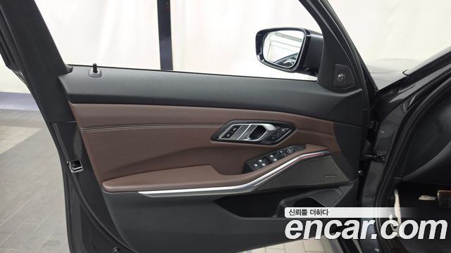 BMW 3 Series (G20) 330i M Sport 2019 — фото 30