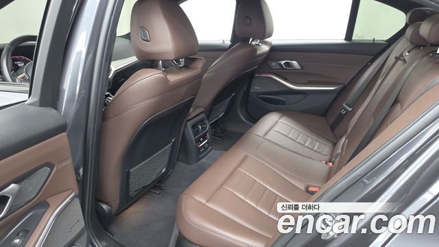 BMW 3 Series (G20) 330i M Sport 2019 — фото 32