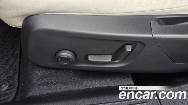 Volvo XC40 B4 Ultimate Bright 2023 — фото 26