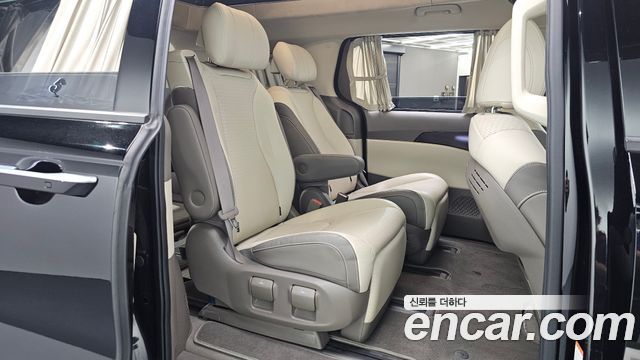 Kia Carnival (IV) Diesel 7-Seater Hi-Limousine Signature 2023 — фото 11