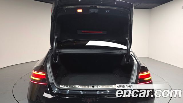 Genesis G90 (RS4) Gasoline 3.5 Turbo e-S/C AWD Black 2026 — фото 24