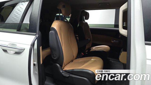 Kia Carnival (IV) Diesel 9-Seater Prestige 2023 — фото 12