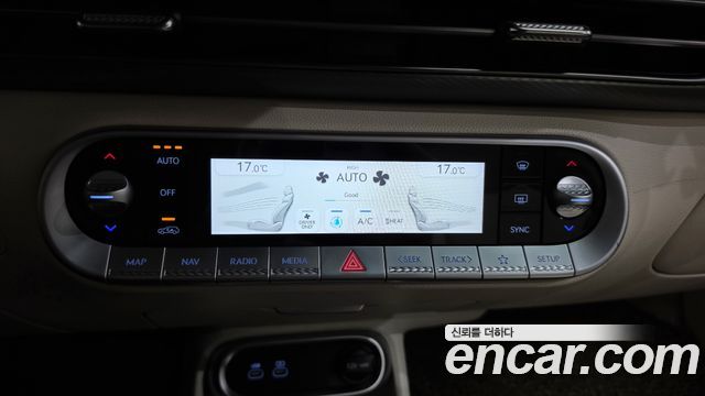 Genesis GV60 Standard 2022 — фото 32