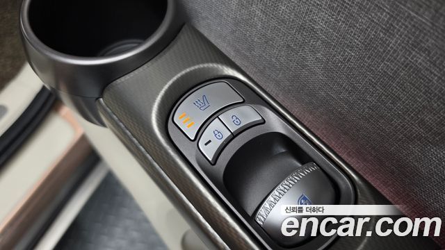 Genesis GV60 Standard 2022 — фото 36