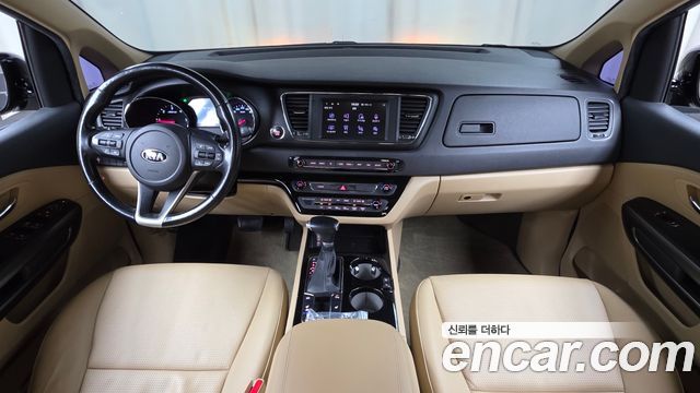 Kia Carnival 9-Seater Hi-Limousine Luxury 2019 — фото 7