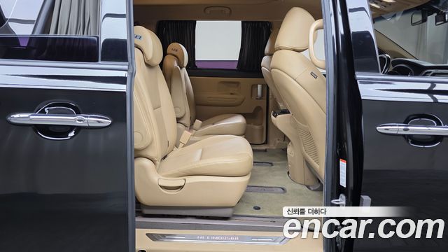 Kia Carnival 9-Seater Hi-Limousine Luxury 2019 — фото 11