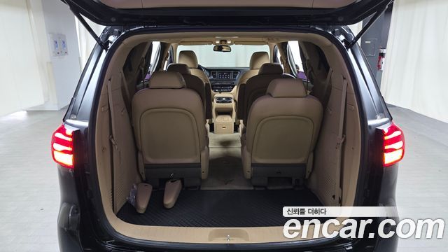 Kia Carnival 9-Seater Hi-Limousine Luxury 2019 — фото 17