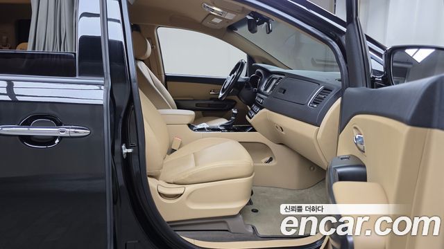 Kia Carnival 9-Seater Hi-Limousine Luxury 2019 — фото 26