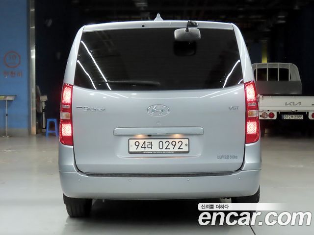 Hyundai Grand Starex Van 5-Seater Modern 2021 — фото 3