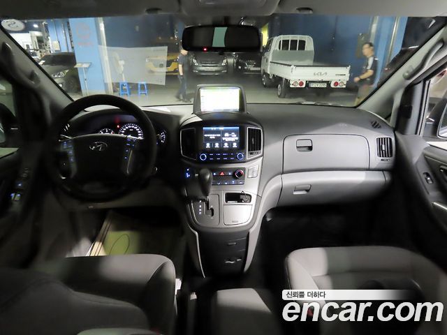 Hyundai Grand Starex Van 5-Seater Modern 2021 — фото 5