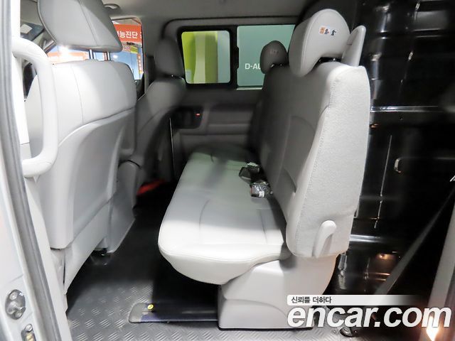 Hyundai Grand Starex Van 5-Seater Modern 2021 — фото 7