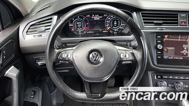 Volkswagen Tiguan Allspace 2.0 TDI Prestige 2018 — фото 13