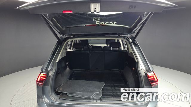 Volkswagen Tiguan Allspace 2.0 TDI Prestige 2018 — фото 20