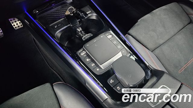 Mercedes-Benz GLB-Class (X247) AMG GLB35 4MATIC 2021 — фото 17
