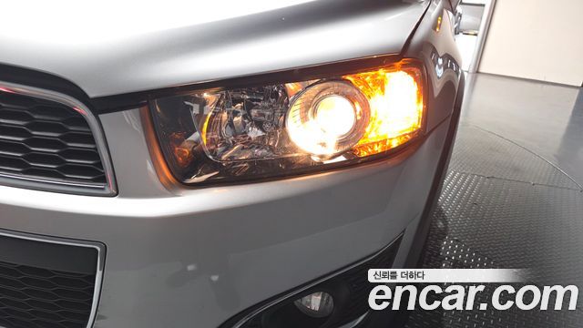 Chevrolet Captiva 2WD LT 2015 — фото 28