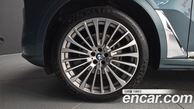 BMW X7 (G07) xDrive 40i Design Pure Excellence 6-Seater 2023 — фото 5