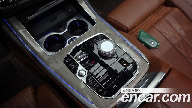 BMW X7 (G07) xDrive 40i Design Pure Excellence 6-Seater 2023 — фото 9
