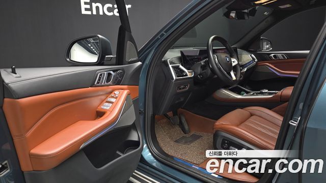 BMW X7 (G07) xDrive 40i Design Pure Excellence 6-Seater 2023 — фото 10