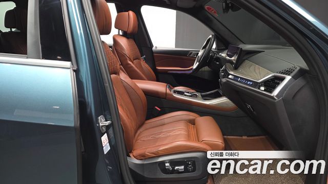 BMW X7 (G07) xDrive 40i Design Pure Excellence 6-Seater 2023 — фото 11
