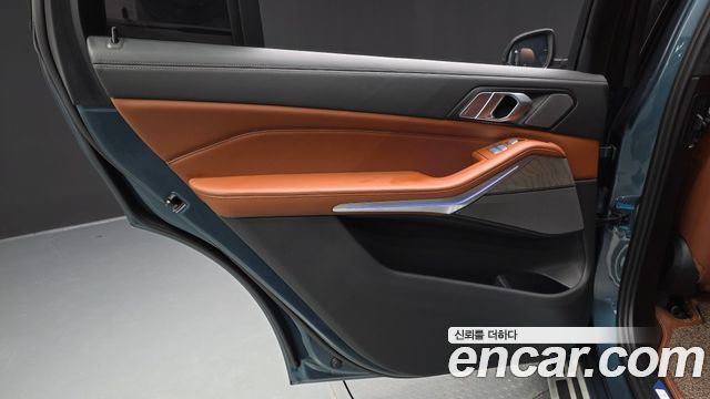BMW X7 (G07) xDrive 40i Design Pure Excellence 6-Seater 2023 — фото 25