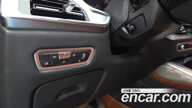 BMW X7 (G07) xDrive 40i Design Pure Excellence 6-Seater 2023 — фото 28