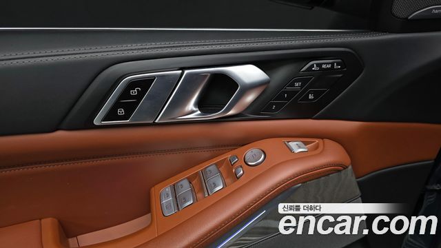 BMW X7 (G07) xDrive 40i Design Pure Excellence 6-Seater 2023 — фото 29