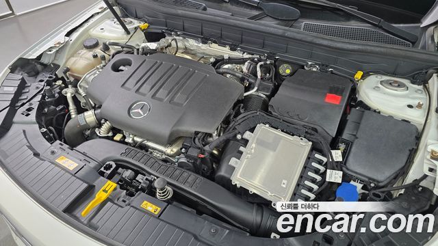 Mercedes-Benz GLB-Class (X247) GLB200 d 2021 — фото 6