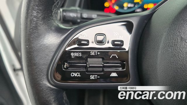 Mercedes-Benz GLB-Class (X247) GLB200 d 2021 — фото 16