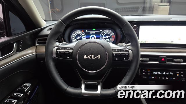 Kia K5 (III) 1.6 Turbo Signature 2023 — фото 17