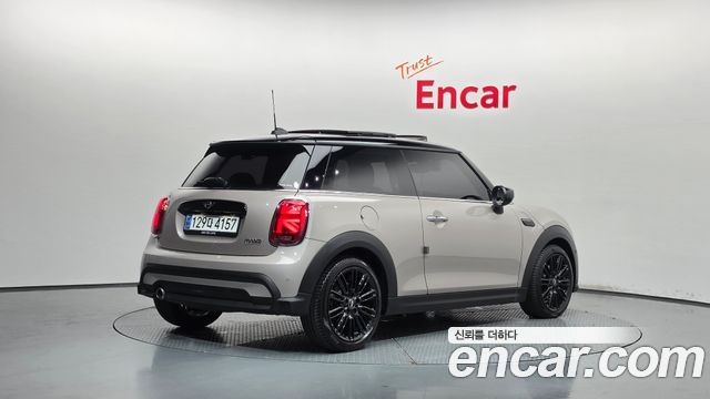 MINI Cooper Classic Plus 3rd 2024 — фото 2