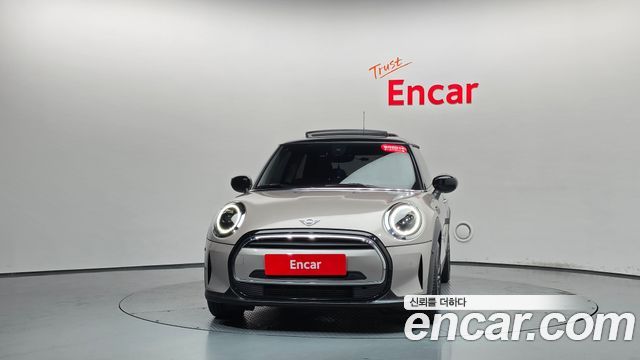 MINI Cooper Classic Plus 3rd 2024 — фото 3