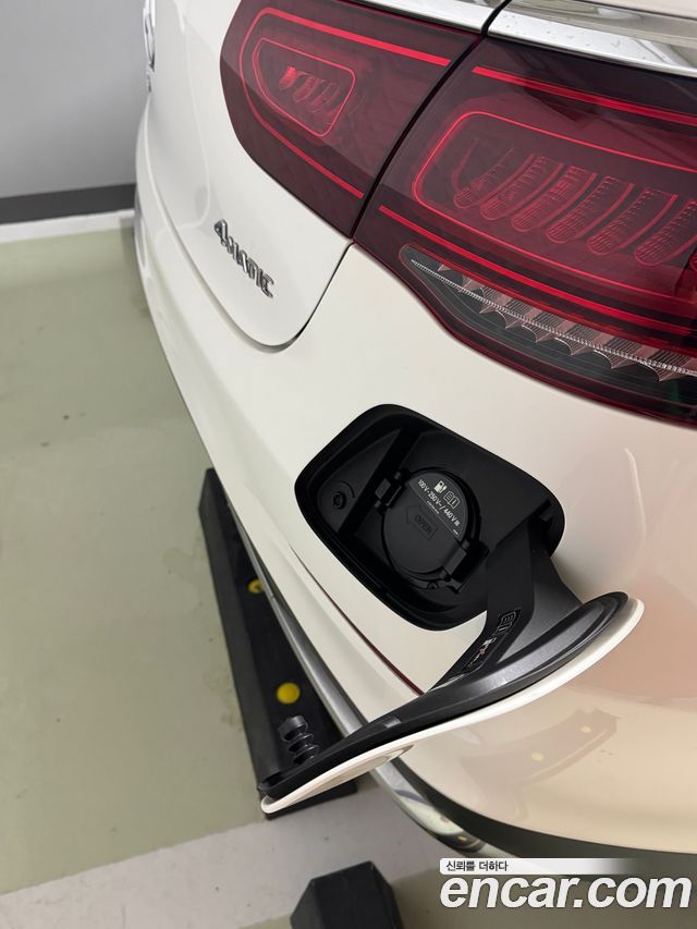 Mercedes-Benz GLC-Class (X253) GLC300e 4MATIC Coupe 2020 — фото 8