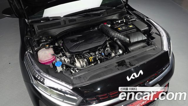 Kia K3 (II) 1.6 Turbo GT 5Door Signature 2024 — фото 6