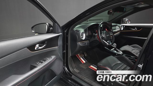 Kia K3 (II) 1.6 Turbo GT 5Door Signature 2024 — фото 10
