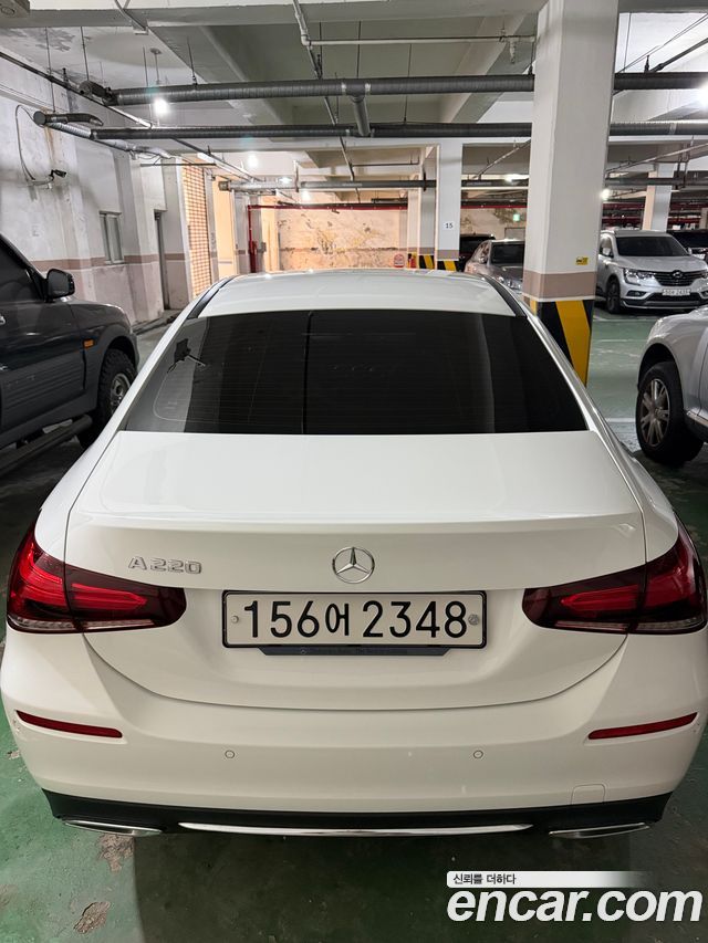 Mercedes-Benz A-Class (W177) A220 Sedan 2021 — фото 4