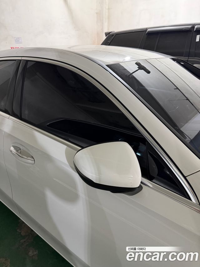 Mercedes-Benz A-Class (W177) A220 Sedan 2021 — фото 17