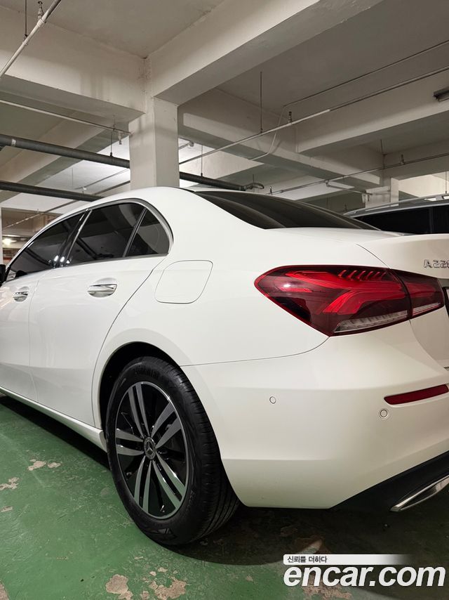 Mercedes-Benz A-Class (W177) A220 Sedan 2021 — фото 19