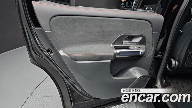 Mercedes-Benz GLB-Class (X247) GLB250 4MATIC 2022 — фото 25