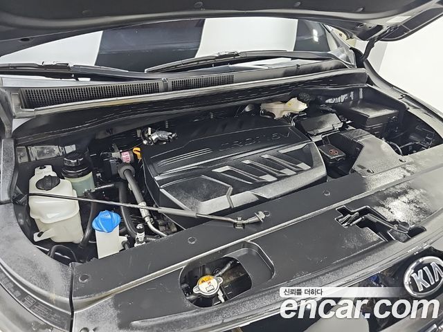 Kia Carnival 9-Seater Luxury 2020 — фото 6
