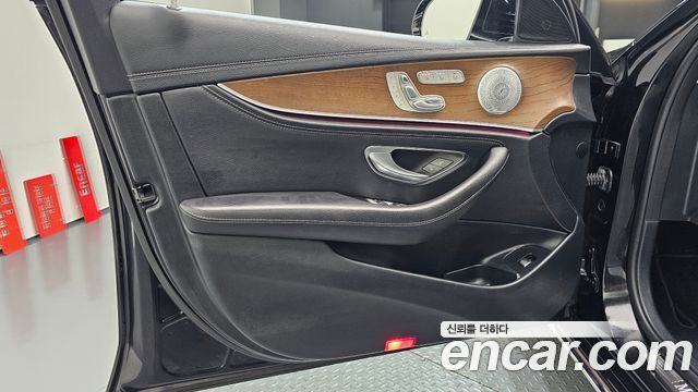 Mercedes-Benz E-Class (W213) E300 Exclusive 2019 — фото 24
