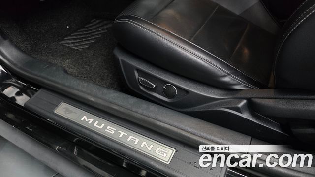 Ford Mustang GT Coupe 2015 — фото 19